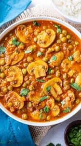 Creamy Butter Soya Chaap
