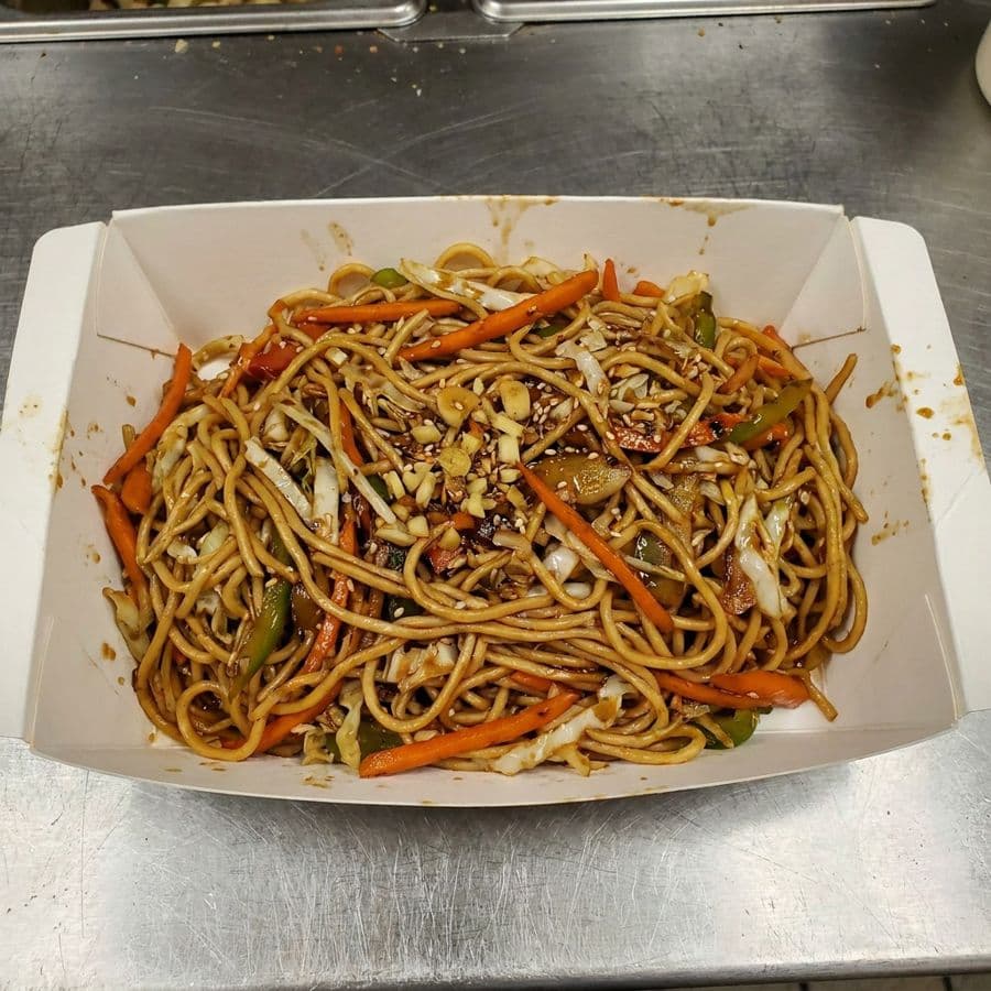 Chilli Garlic Vegetable Chow Mein